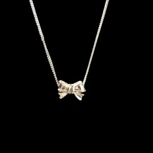 Small Silver Plated Cute Bow Necklace Like New Very Shiny!